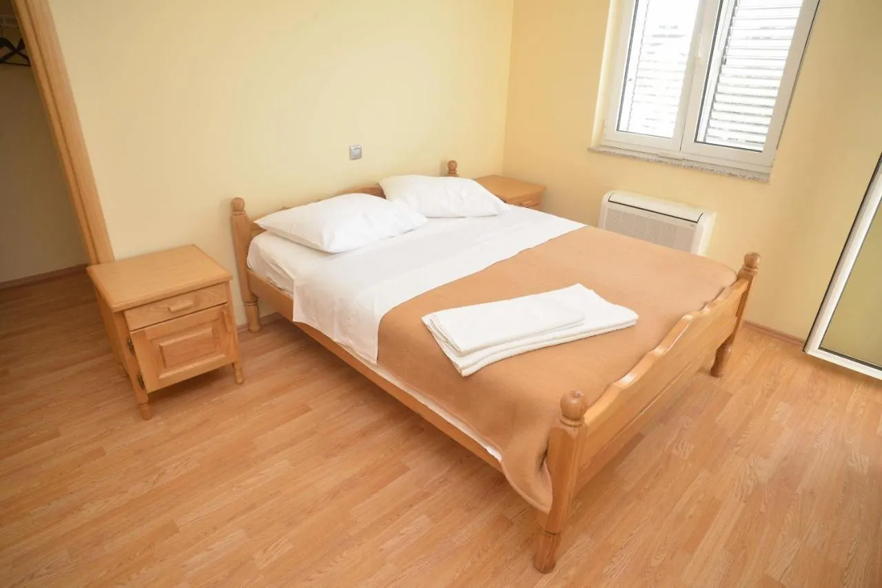 Apartments Citrine On The Beach Biograd Na Moru