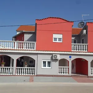 Megi Apartmán